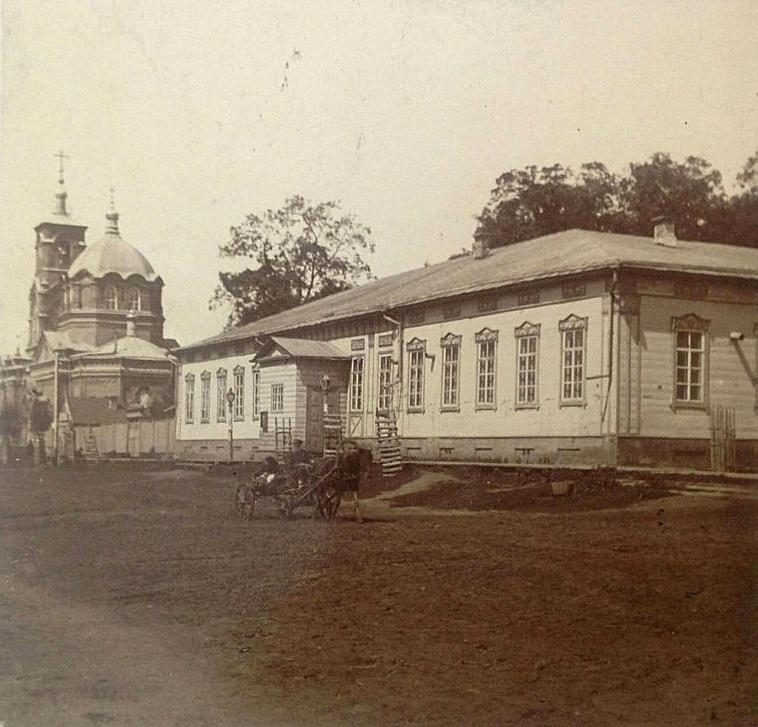 1914 год Гражданский клуб на улице Троицкой