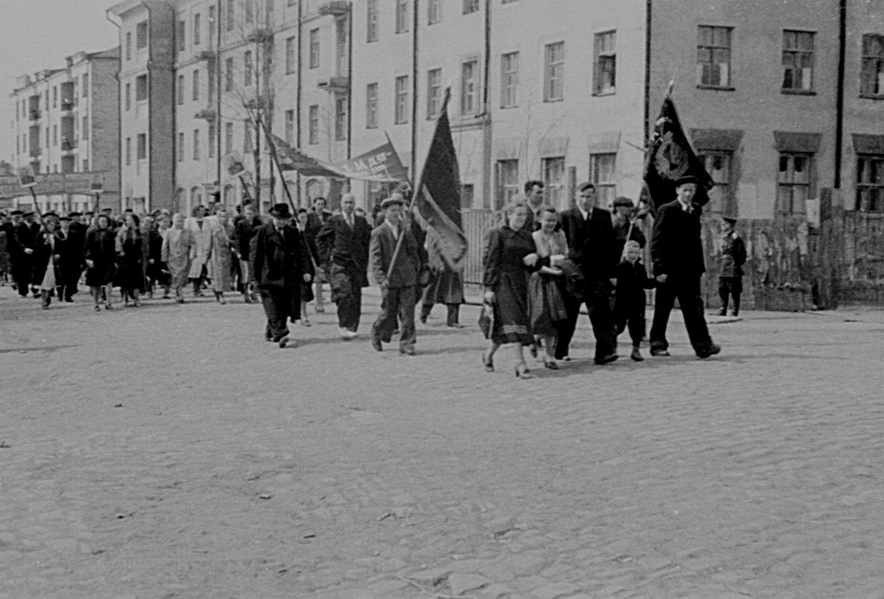 1947-1953 Улица Советская Первомайская демонстрация