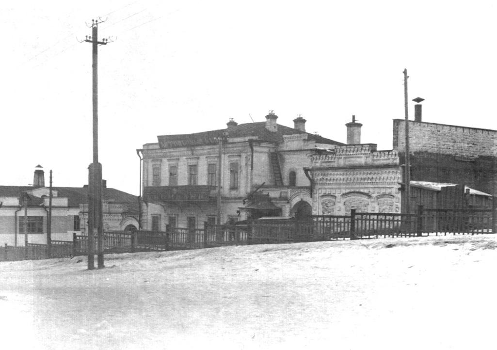 1950 год Улица Бородина перед перекрёстком с Милиционной Бородина 2 Усадьба Оглоблина