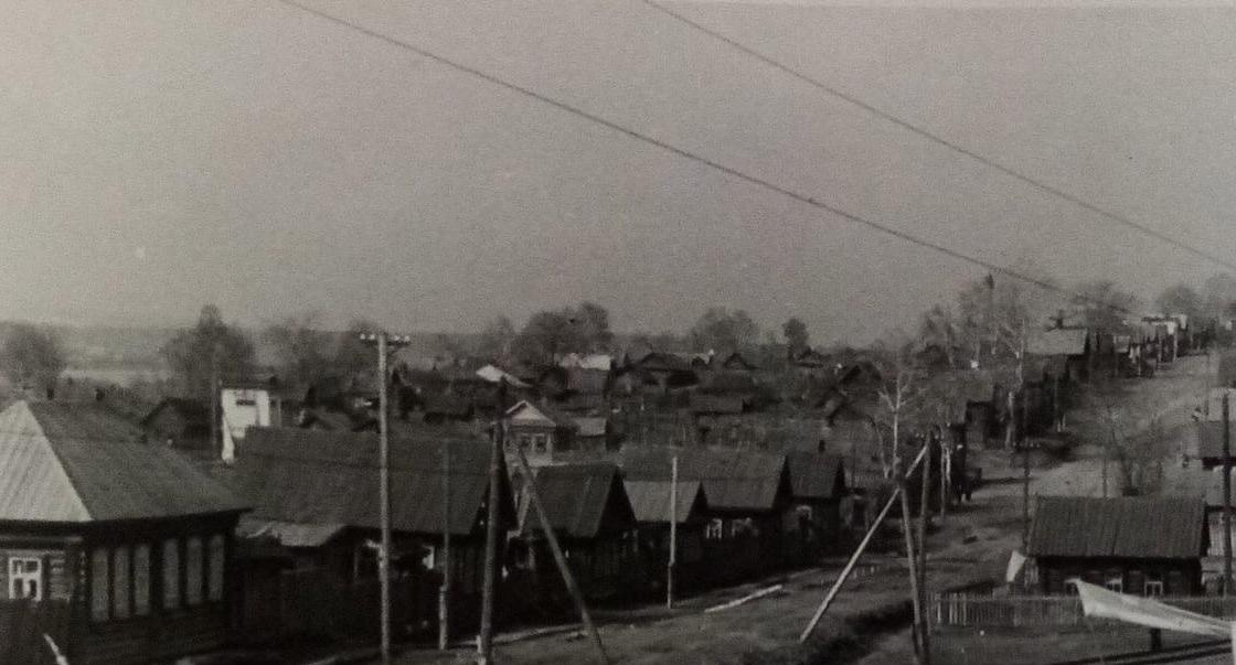 Колтома (Городок металлургов). 75 ppsiz.ru 1955 год Перекрёсток Кирова и Средней 50 лет Пионерии
