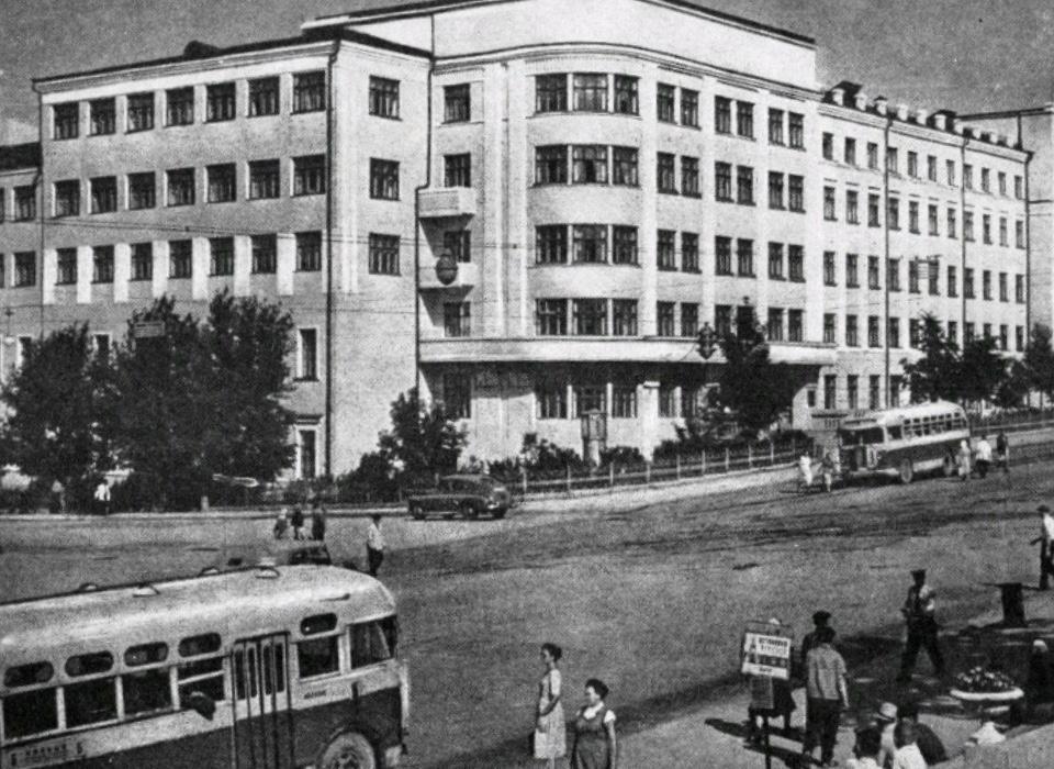 Перекрёсток Горького и Советской. 71 ppsiz.ru 1959 год Перекрёсток Горького и Советской