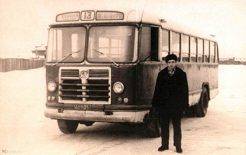 Наземный общественный транспорт. 70 ppsiz.ru 1960-е Автобус ЗиЛ-158 маршрут №13