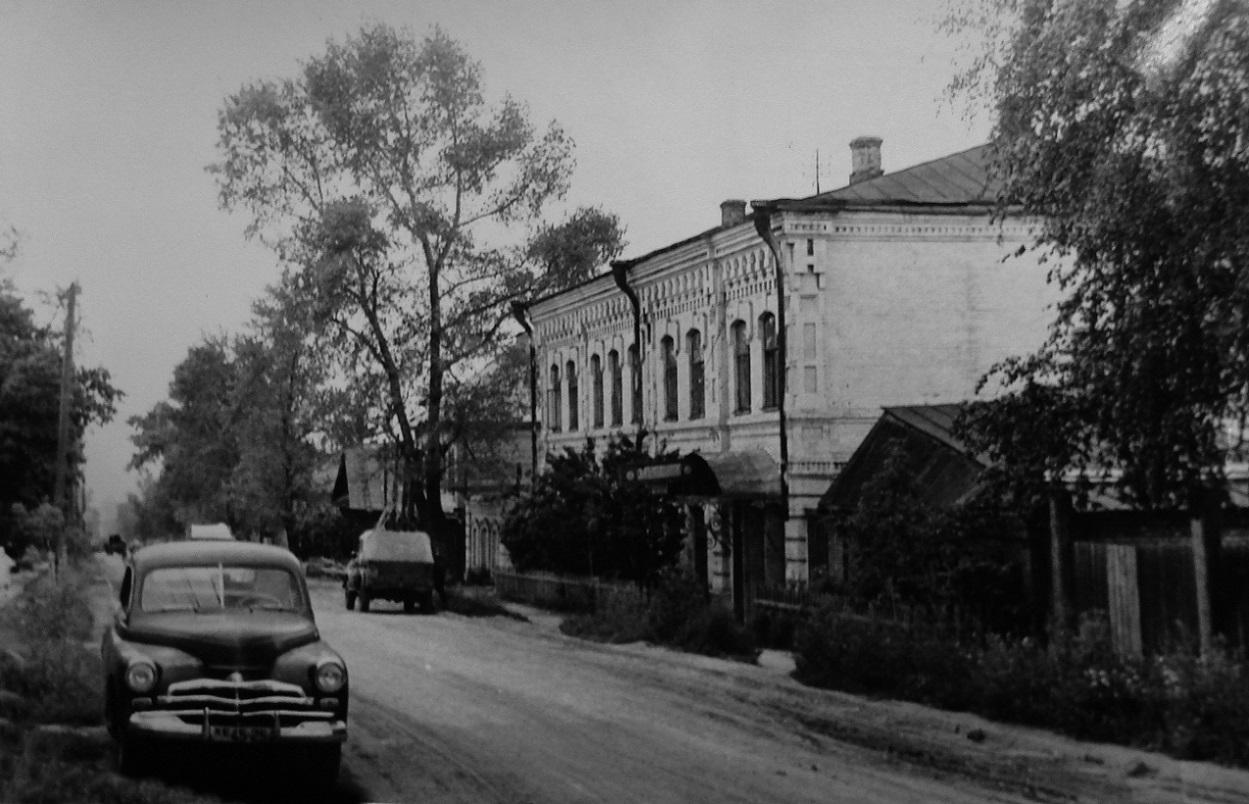 1960-е Красная улица Вид на юг Дом подрядчика Бусыгина