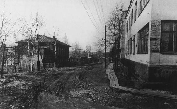 Перекрёсток Бородина и Милиционной. 12 ppsiz.ru 1960-е Перекрёсток Бородина и Милиционной. Милиционная 14