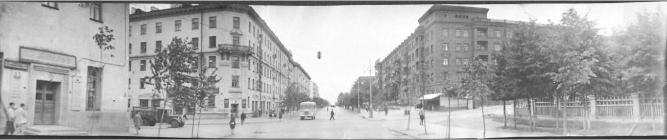 Перекрёсток Советской и Коммунаров. 11 ppsiz.ru 1960-е Перекрёсток Советской и Коммунаров