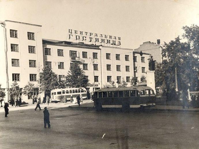 Перекрёсток Горького и Советской. 78 ppsiz.ru 1960-е Перекрёсток улиц Советской и Горького