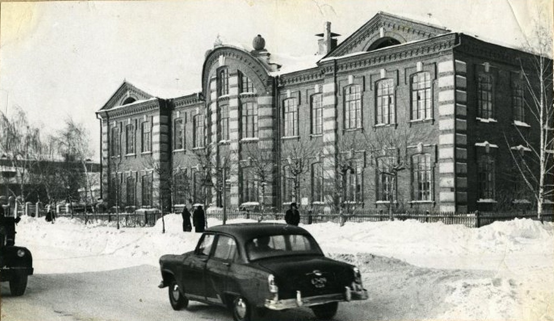 1960 год Улица Карла Либкнехта Школа имени Свободы