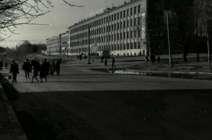 1962 год Перекресток улиц Кирова и Пушкинской здание ИНИТИ