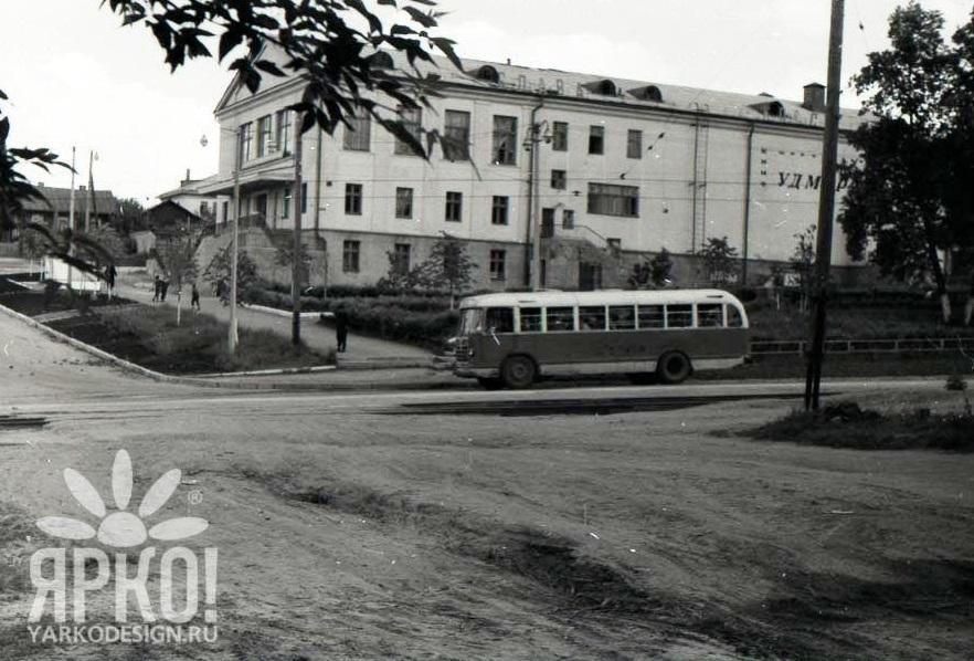 1968 год Милиционная 103 Кинотеатр Удмуртия
