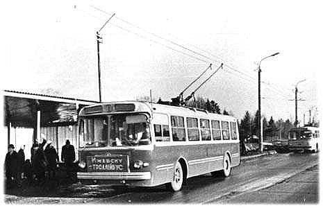 Наземный общественный транспорт. 74 ppsiz.ru 1968 год Первые троллейбусы