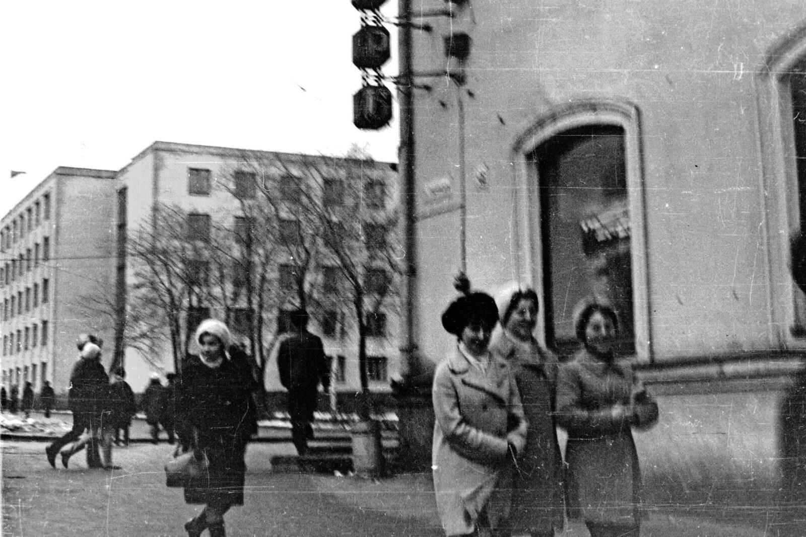 1970-е Магазин Спорттовары в доме Лихвинцева 46
