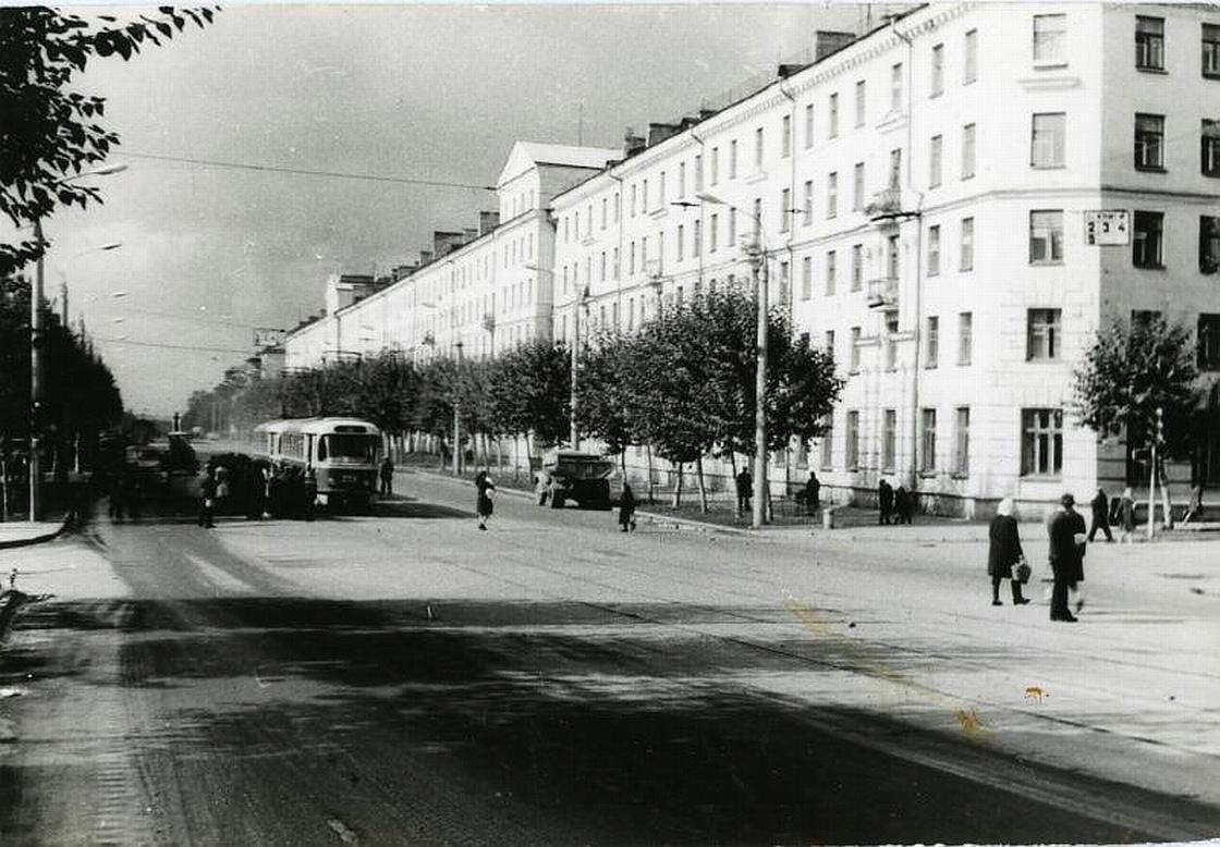 1970-е Перекресток Ленина и Коммунаров