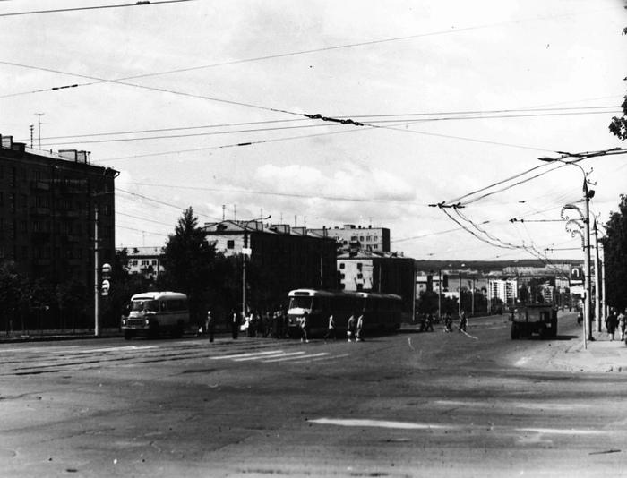 1970-е Перекресток улиц Кирова х Пушкинская