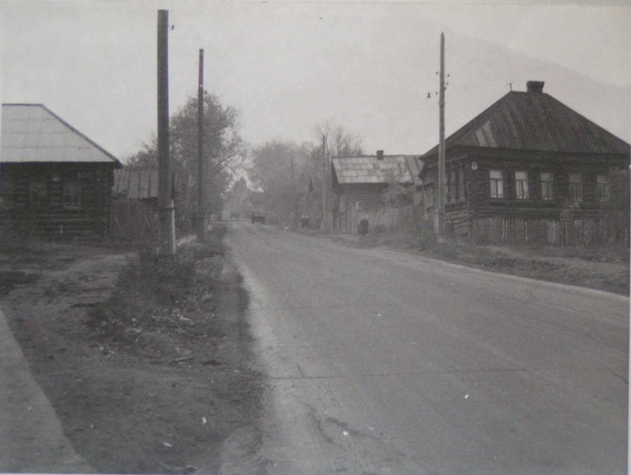 1972 год Улица Карла Либкнехта перекрёсток с Революционной