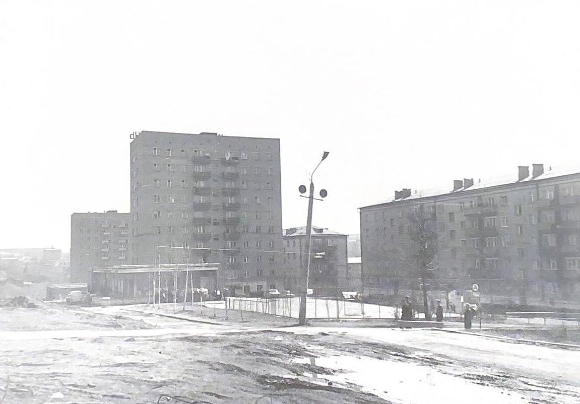 Колтома (Городок металлургов). 111 ppsiz.ru 1973 год Улица Кирова 9-этажнаый дом Кирова 9