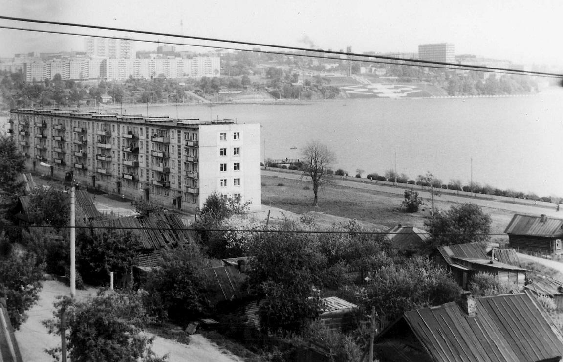 1974 год Пятиэтажный жилой дом Береговая 9