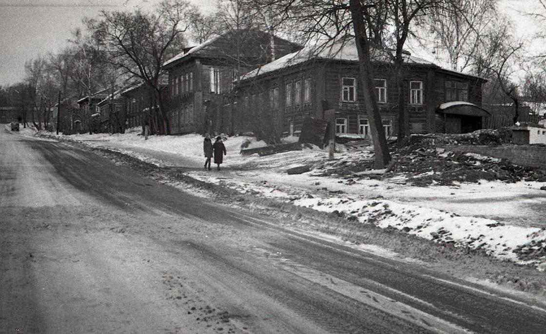 1976 год Улица Красноармейская между улицами Советская и Красногеройская