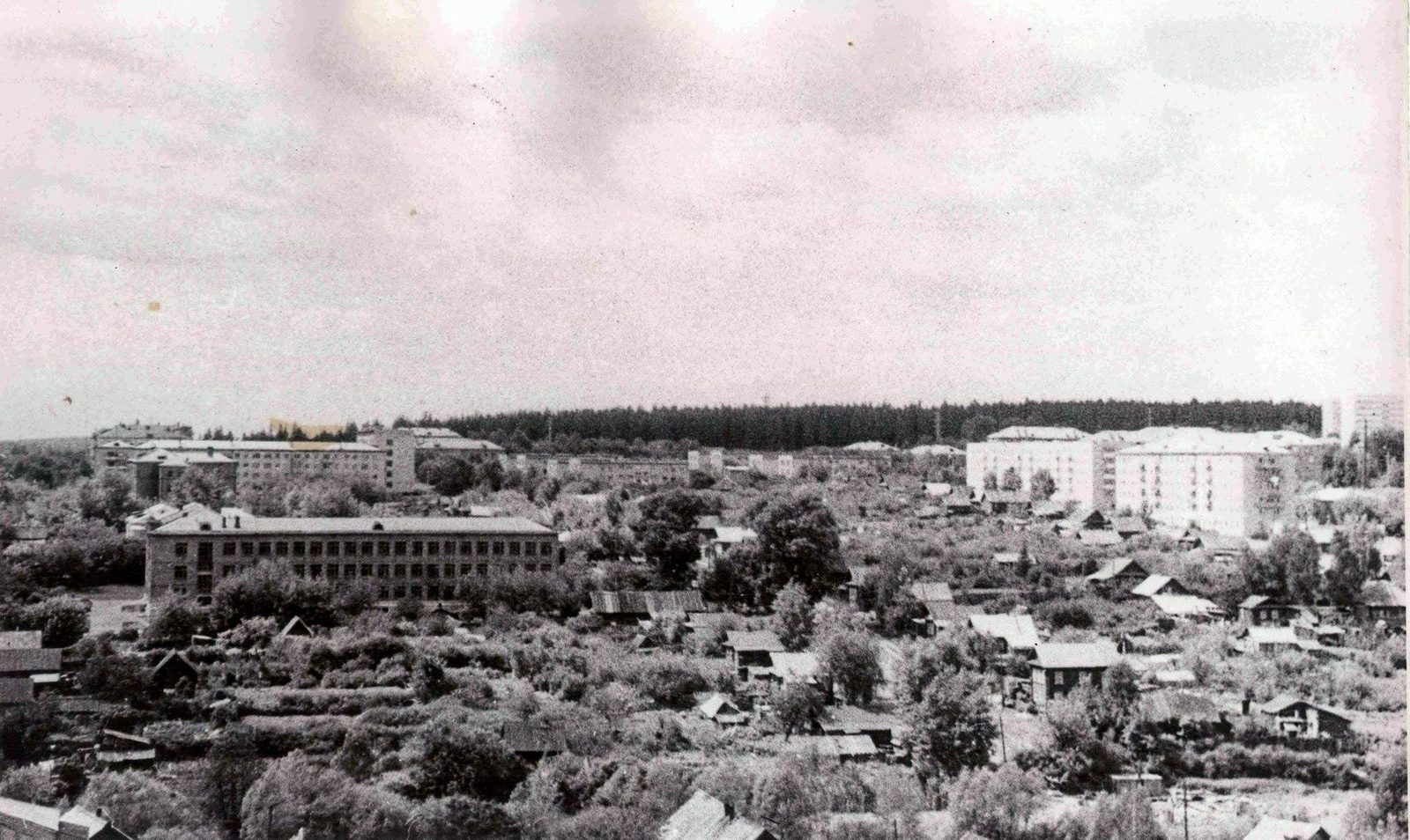 Колтома (Городок металлургов). 114 ppsiz.ru 1977 год Вид на частный сектор улиц Кирова 1-й и 2-й Подлесной с дома №56 по улице Родниковая