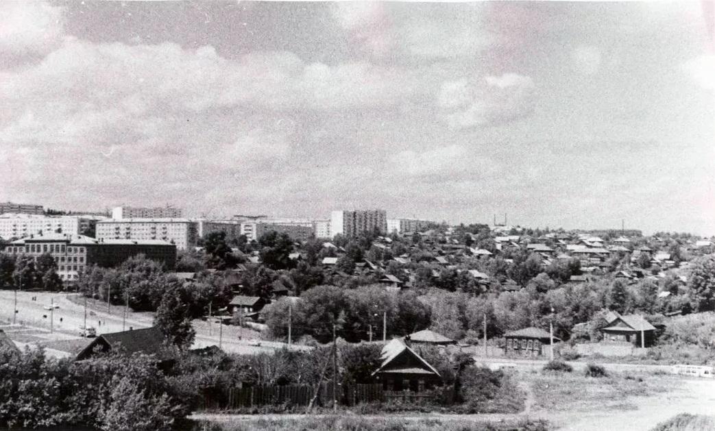 Колтома (Городок металлургов). 115 ppsiz.ru 1977 год Вид с Вшивой горки на городок Металлургов