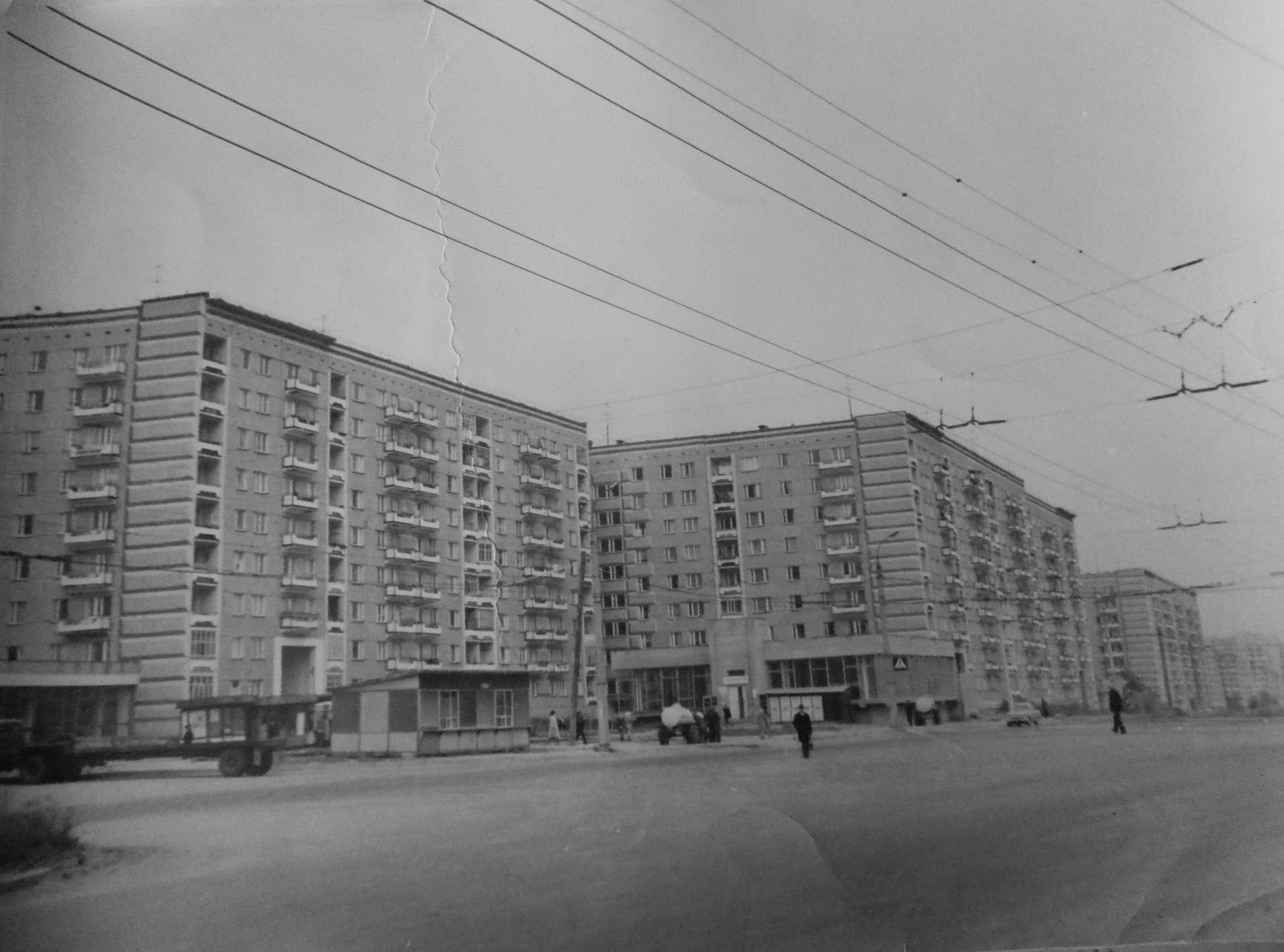 Начало 1980-х Улица Молодежная на переднем плане дома № 31 №25