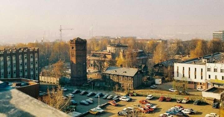 1990-е Вид на улицу Бородина и водонапорную башню с высоты