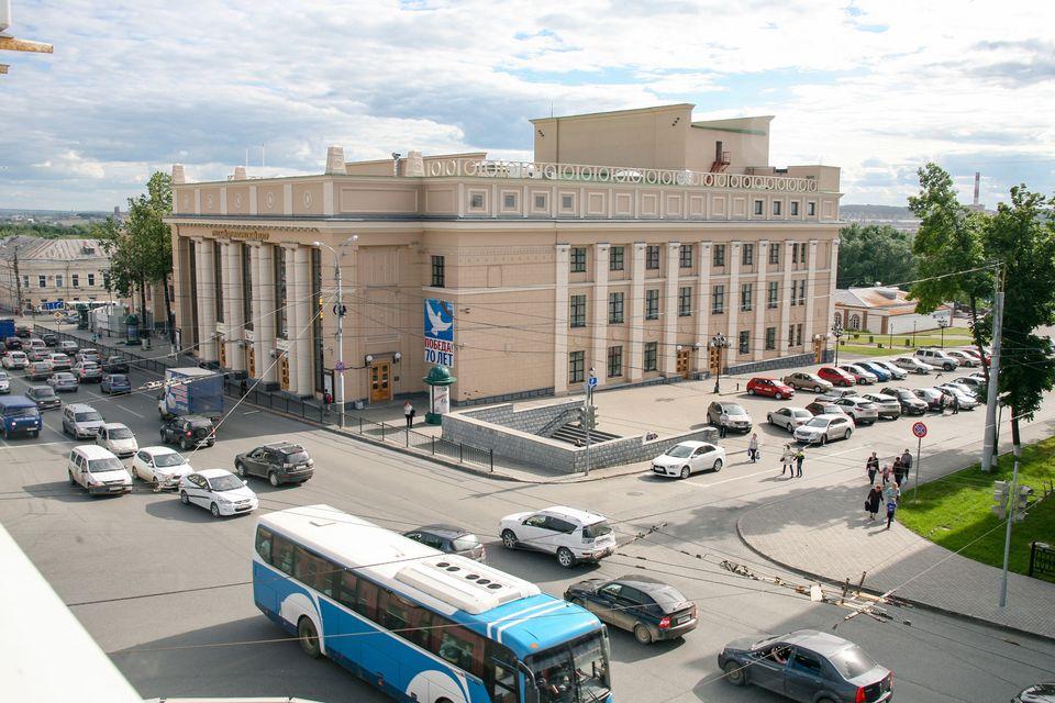 Перекрёсток Горького и Советской. 87 ppsiz.ru 2015 год Перекрёсток Горького и Советской Русский драмтеатр