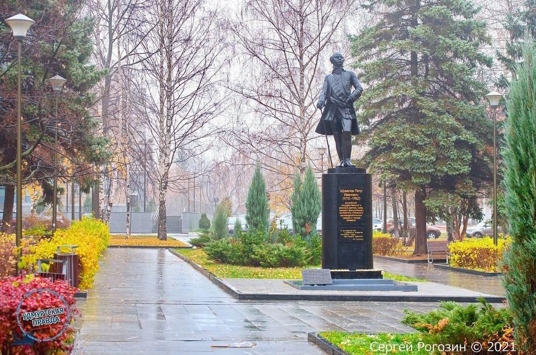 Памятник графу Петру Ивановичу Шувалову 5 ppsiz.ru 2021 год Памятник Шувалову