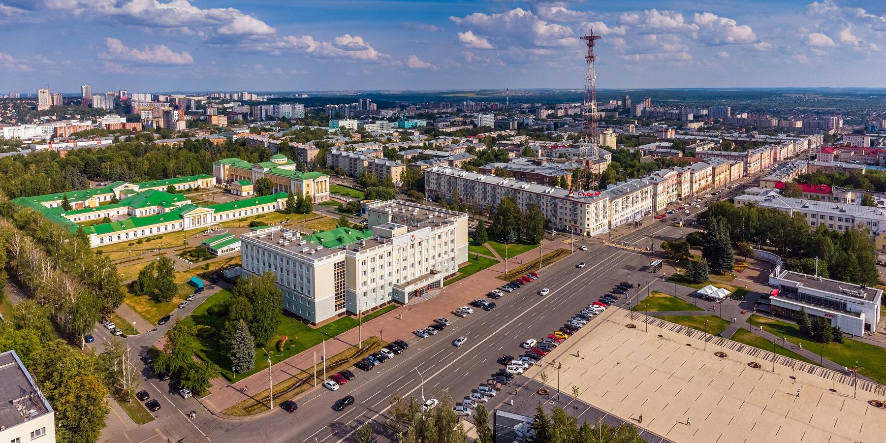 2021 год Улица Пушкинская Дом Правительства и дом Лихвинцева 46