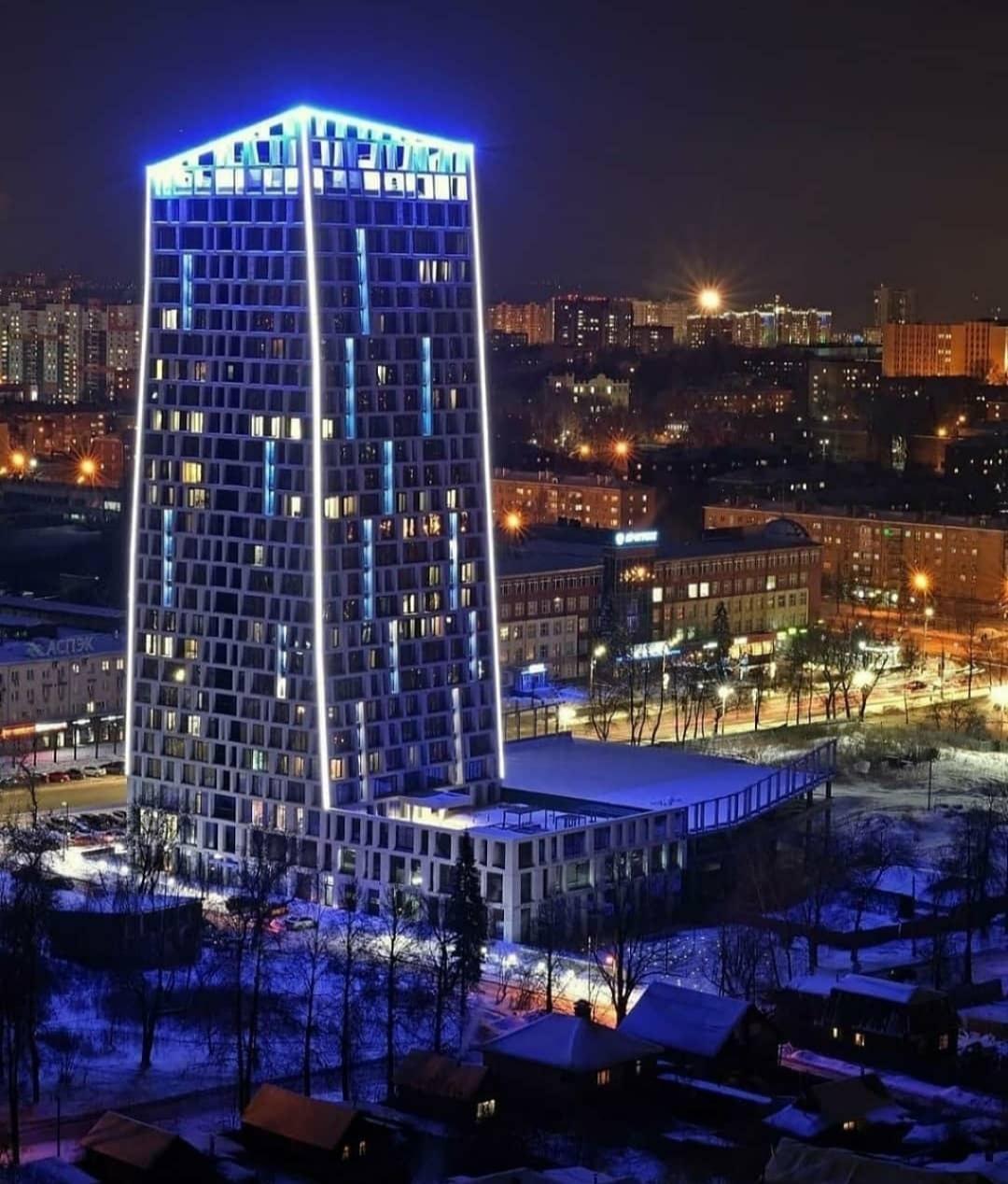 Контрасты Ижевска 45 ppsiz.ru 2022.02.02 Ижевск вечерний Пушкинская 265 ЖК Ocean-City