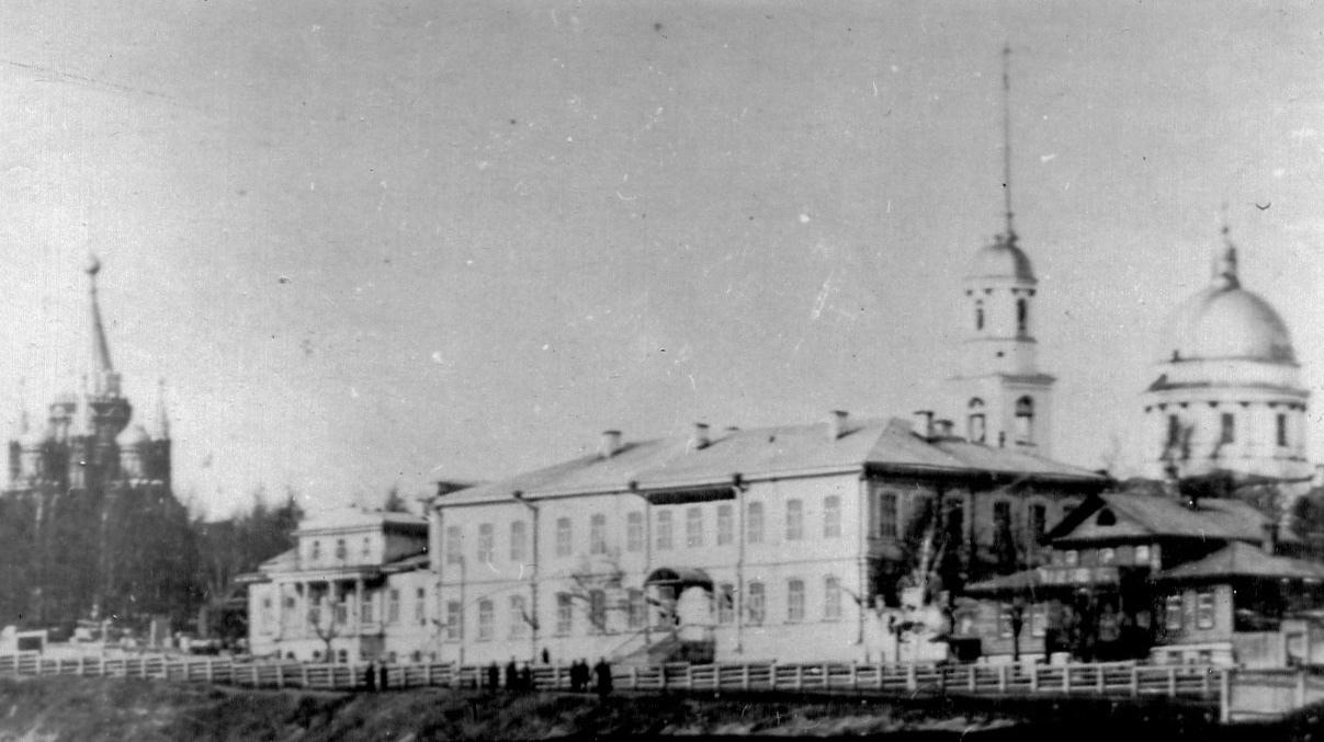 1910 1915 gody. ulicza beregovaya sverdlova i korpusa zhenskoj gimnazii 1 ppsiz.ru